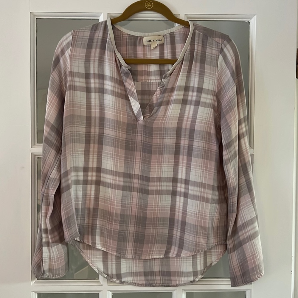 Cloth & Stone Long Sleeve Flannel V Neck